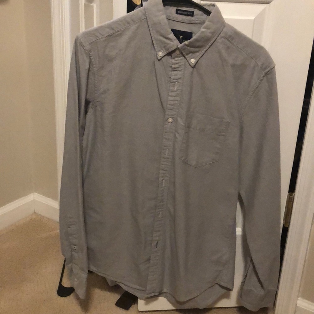 Small American Eagle seriously soft button down - Picture 3 of 3